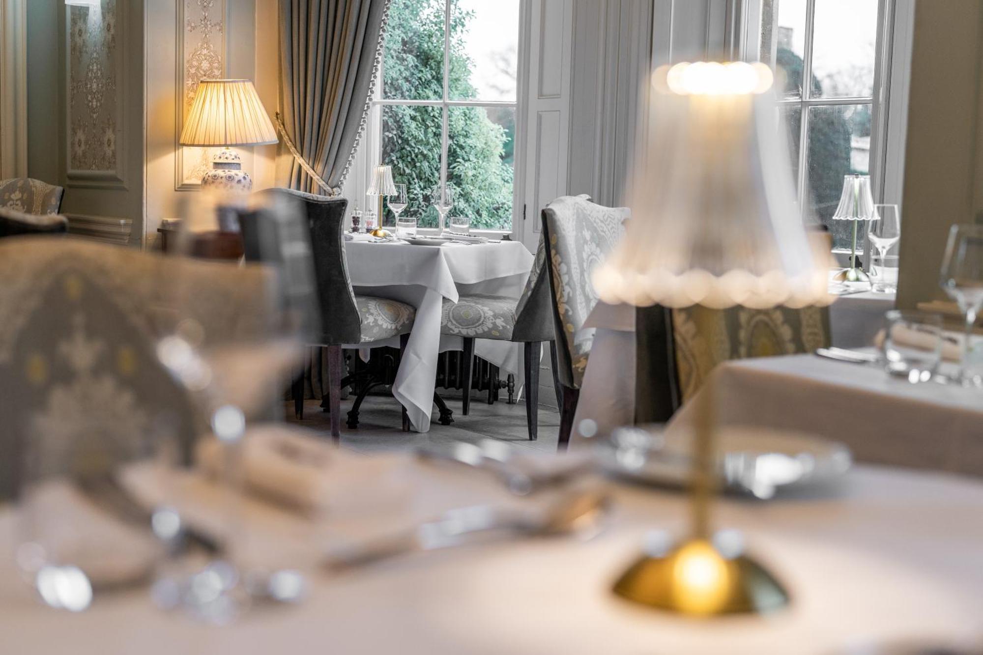 Weston Manor Hotel المظهر الخارجي الصورة