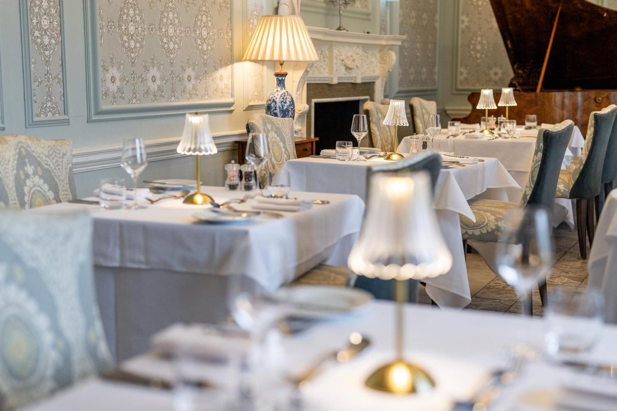 Weston Manor Hotel المظهر الخارجي الصورة