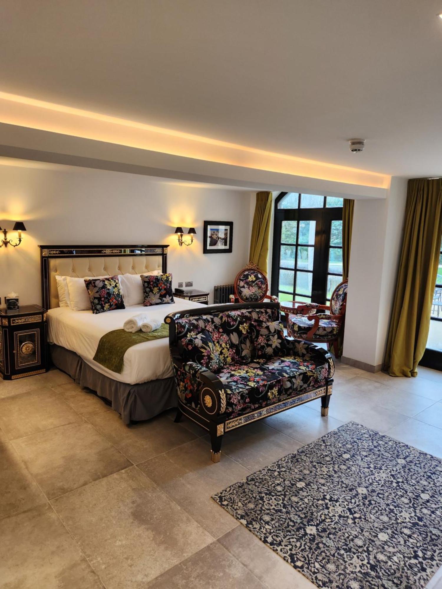 Weston Manor Hotel المظهر الخارجي الصورة