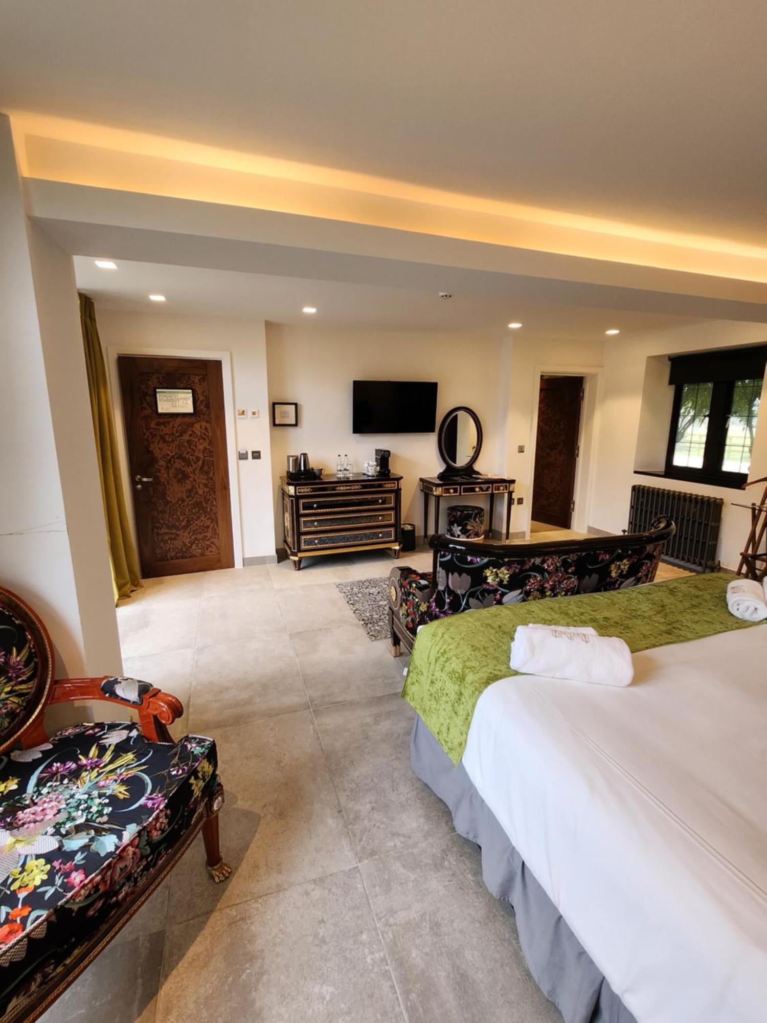 Weston Manor Hotel المظهر الخارجي الصورة